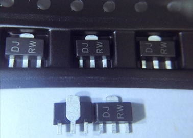 Corrente de coletor material do silicone do transistor de poder do silicone 2SD965A 600 miliampères